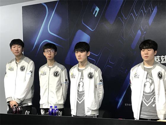 用边路冲击 用边路冲击