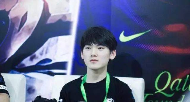 迫使其更多